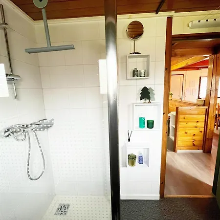 Cozy For 6 People